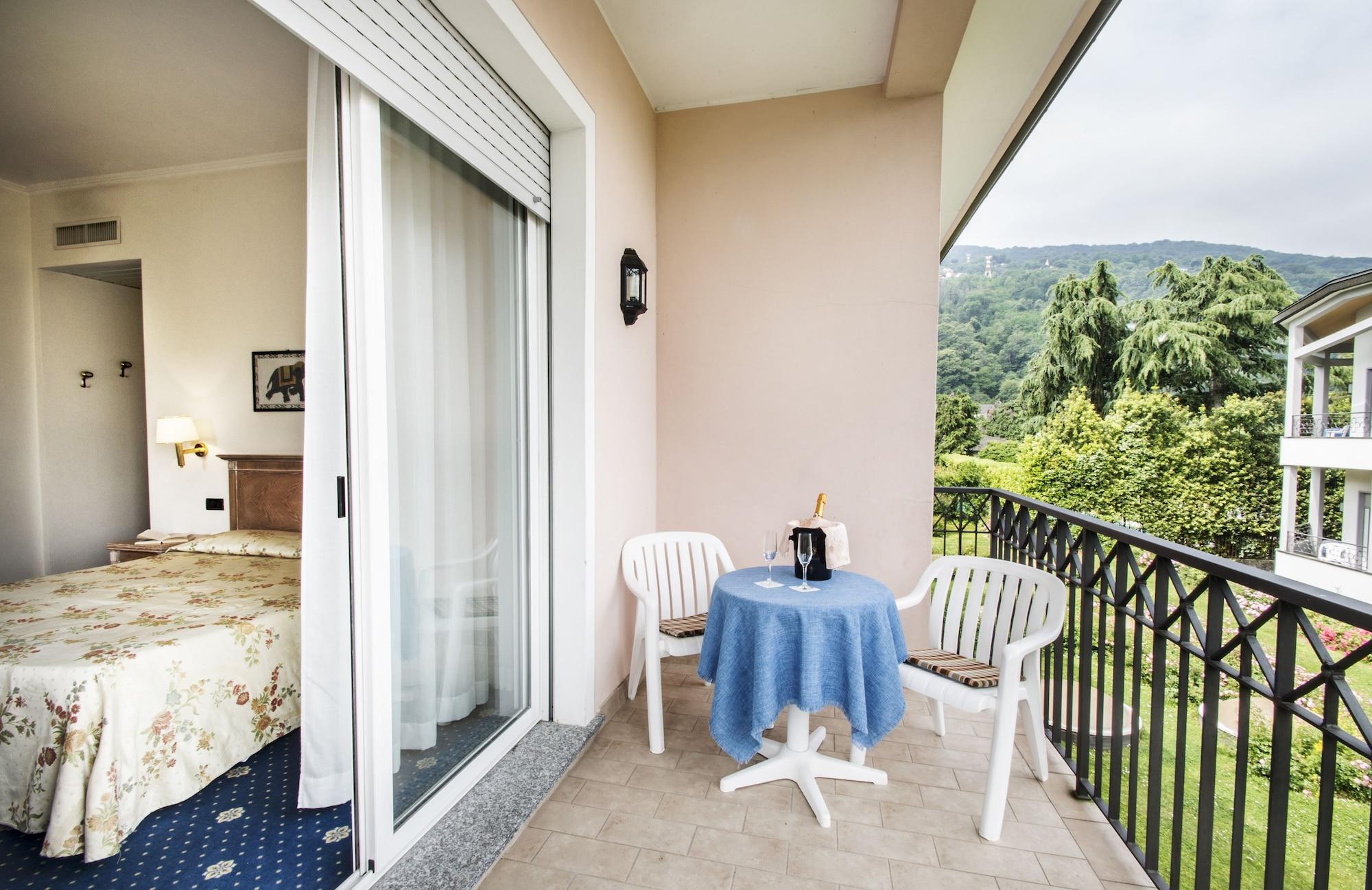 Hotel Lido La Perla Nera Stresa Exterior photo