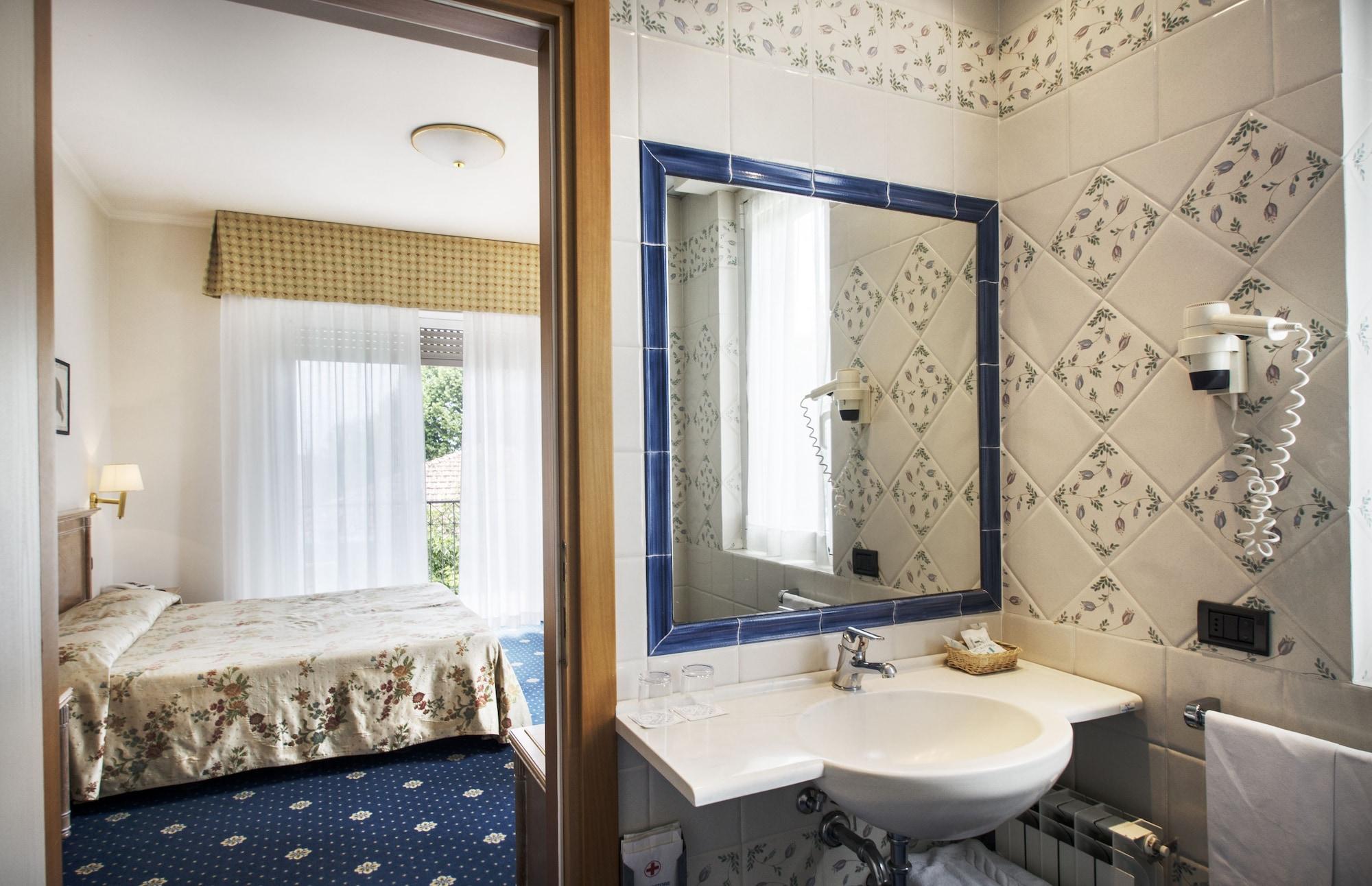 Hotel Lido La Perla Nera Stresa Exterior photo